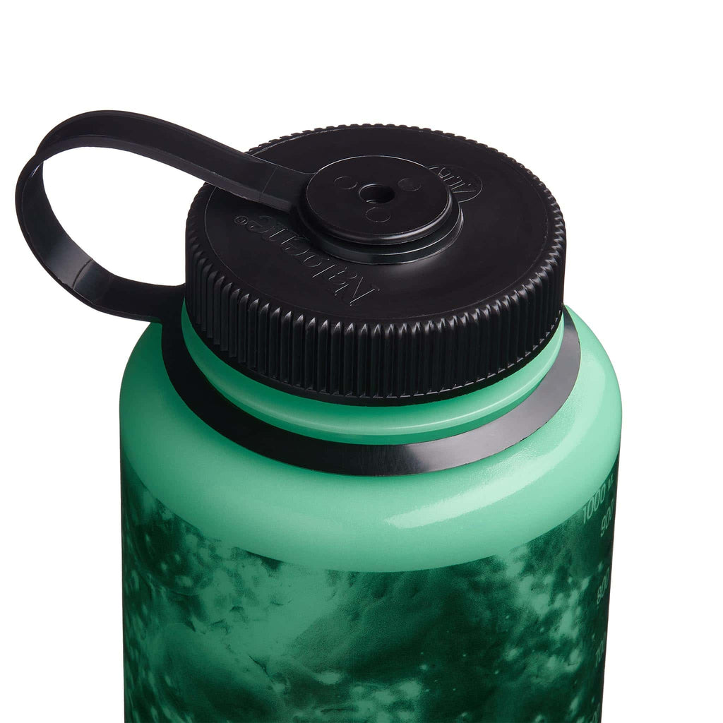 Nalgene product view: 32oz WM Glo Wyld G1 — 32oz WM Glo Wyld