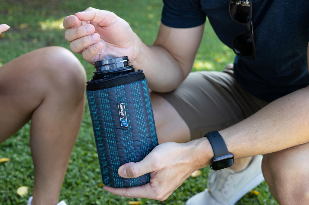 Nalgene product detail: 32oz Insulated Sleeve W8 — 32oz Insulated Sleeve